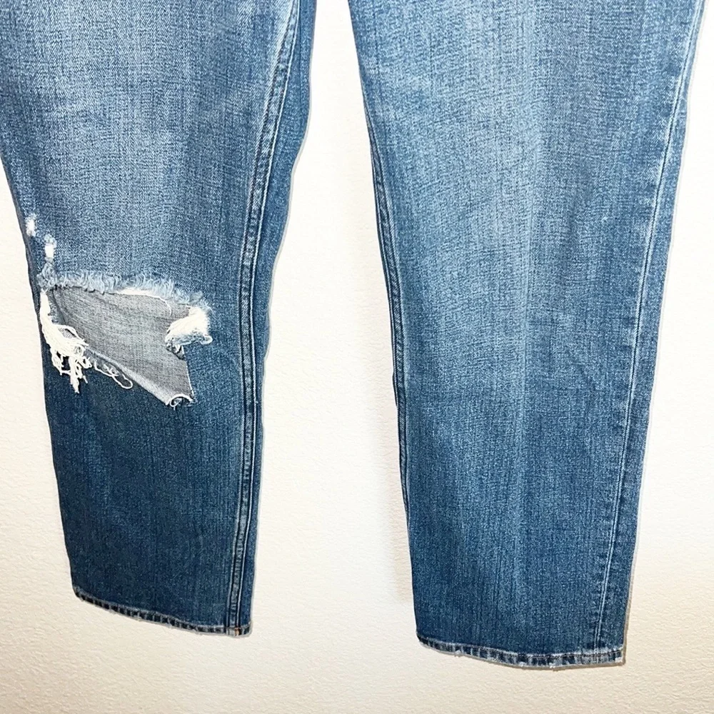 Abercrombie & Fitch Ankle Straight Ultra High Rise Dark Wash Distressed Jeans - Picture 2 of 10